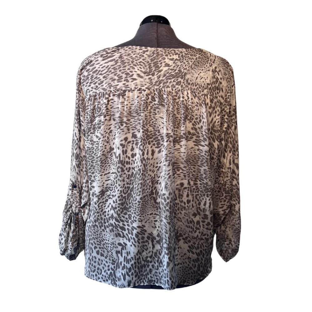Jennifer Lopez Gray Sheer Cheetah Blouse (Size 3X) - Picture 3 of 4